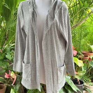 Retrelogy Chic Gray Ribbed Cardigan sweater like new